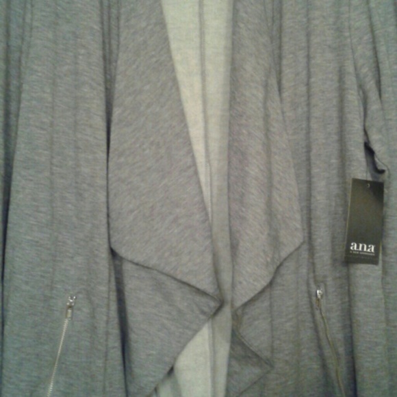 Grey Jacket - Picture 2 of 3